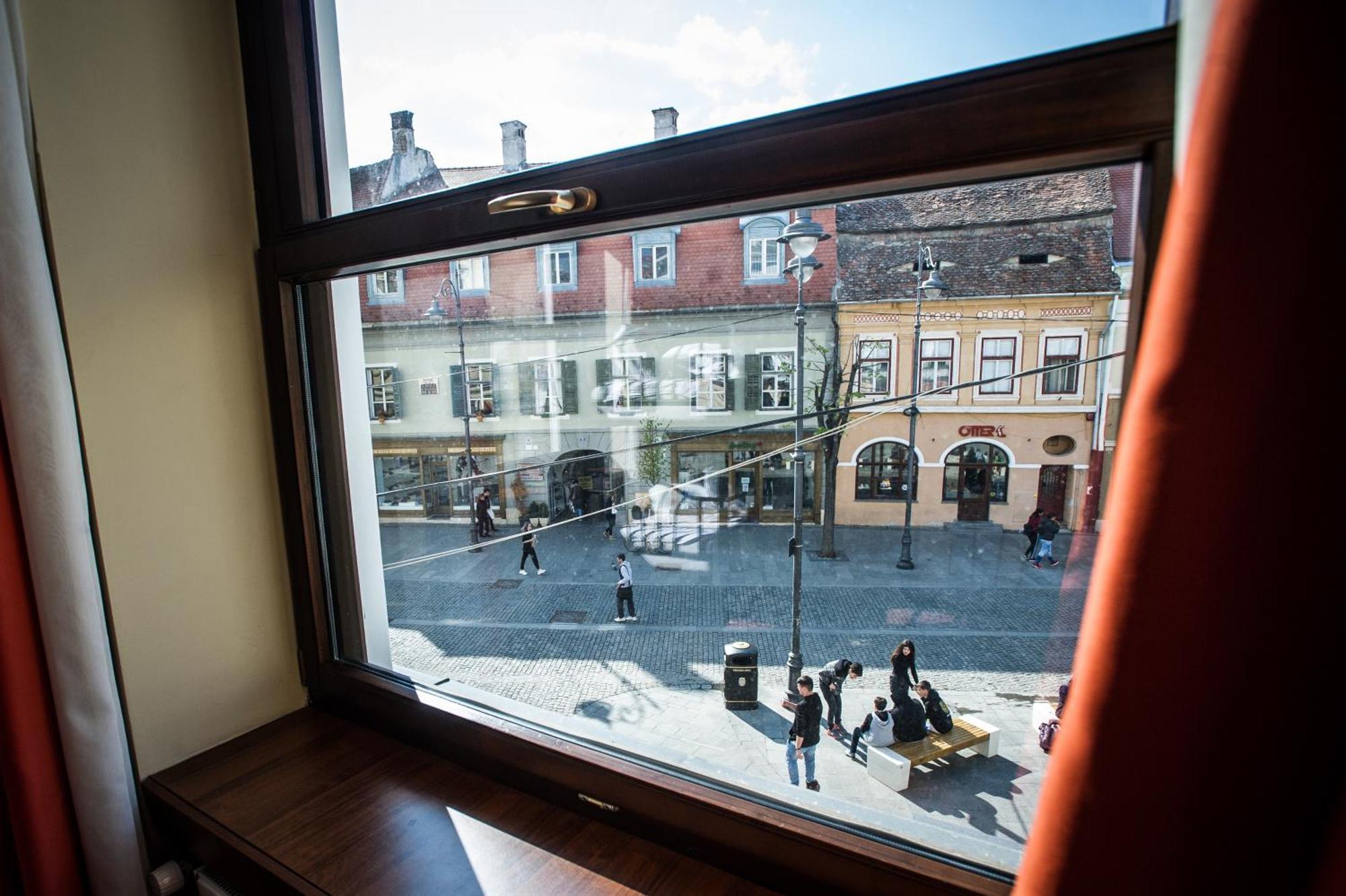 B13 Hostel Sibiu Exteriör bild