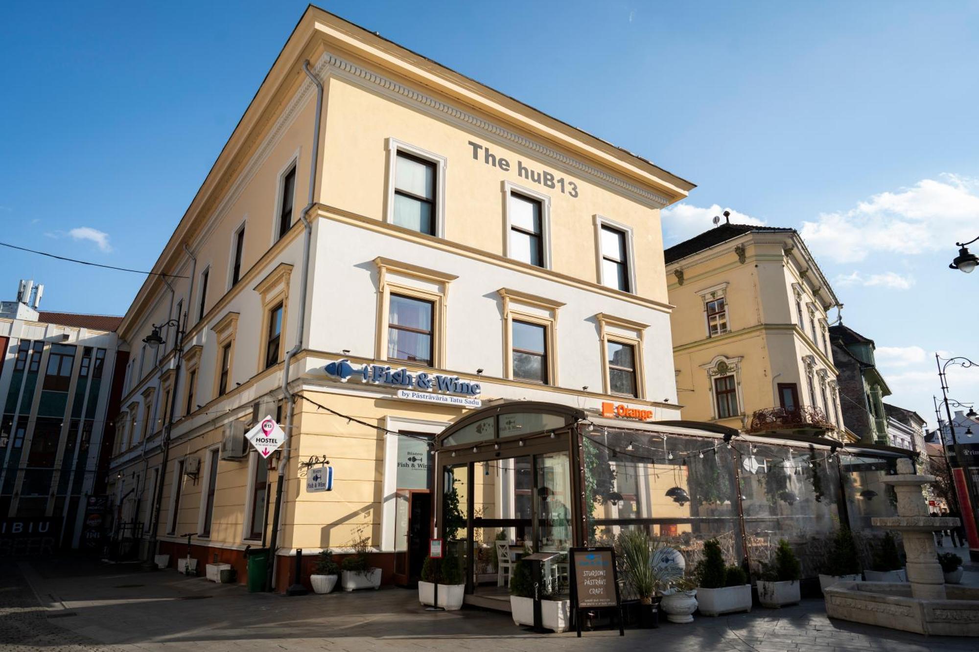 B13 Hostel Sibiu Exteriör bild